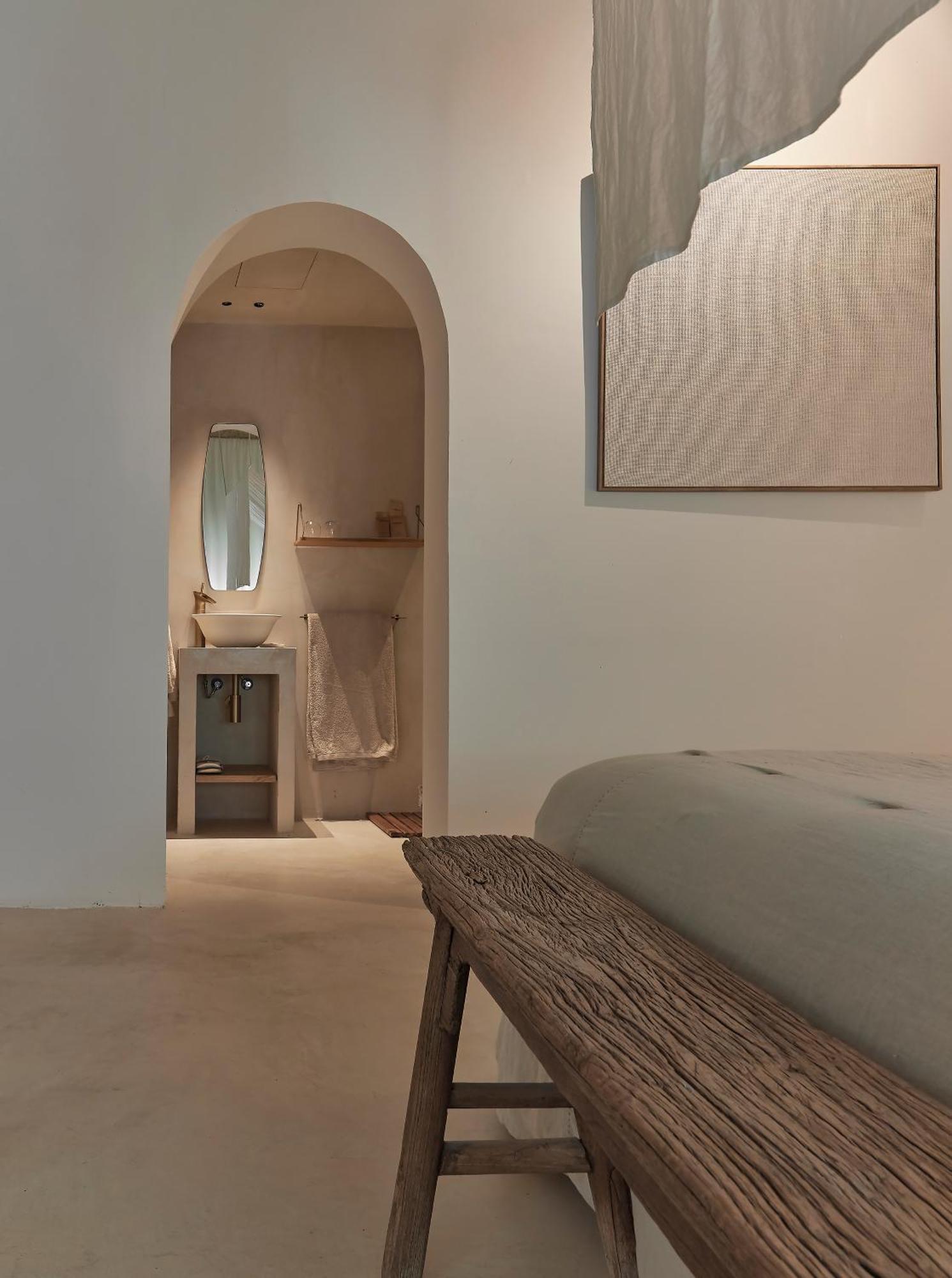 Rome Deluxe Double King Room